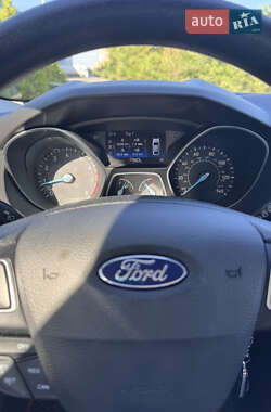 Хэтчбек Ford Focus 2016 в 