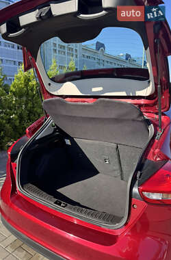 Хэтчбек Ford Focus 2016 в 