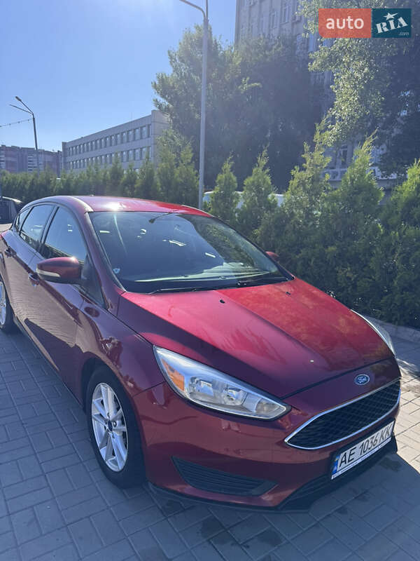 Хэтчбек Ford Focus 2016 в 