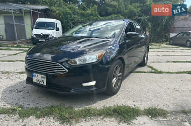 Седан Ford Focus 2016 в 