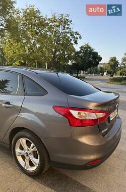 Седан Ford Focus 2013 в 