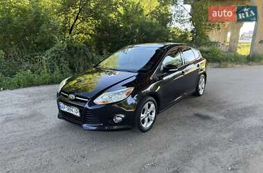 Хэтчбек Ford Focus 2012 в 