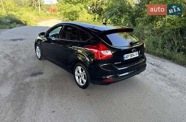 Хэтчбек Ford Focus 2012 в 