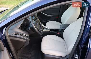 Седан Ford Focus 2016 в 