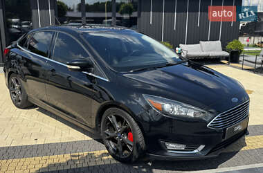 Седан Ford Focus 2015 в 