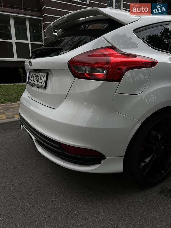 Хэтчбек Ford Focus 2016 в Чернигове фото 4 Хэтчбек Ford Focus 2016 в Чернигове