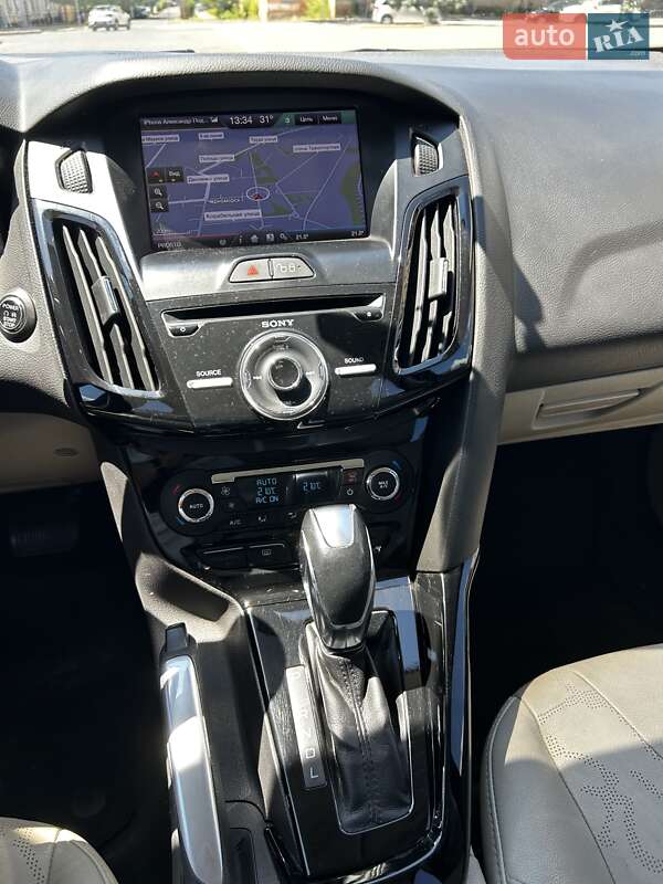 Хэтчбек Ford Focus 2012 в Черноморске