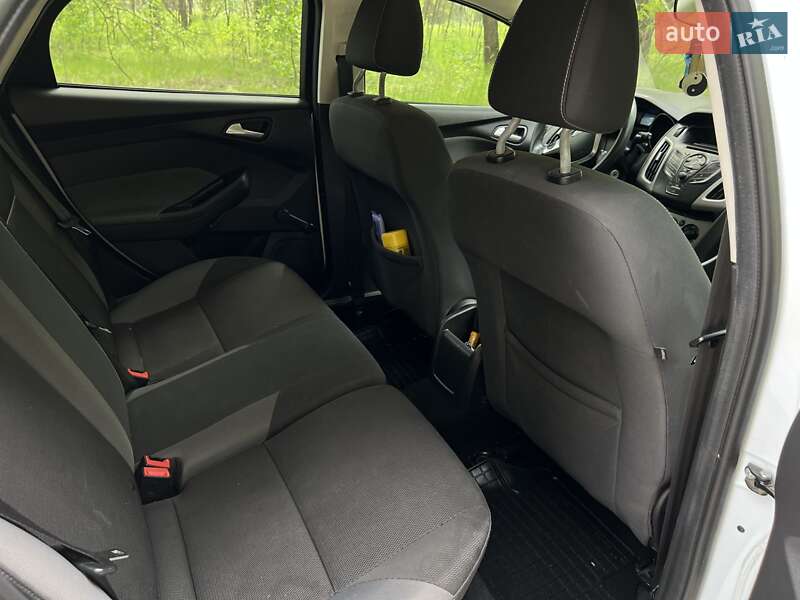 Хэтчбек Ford Focus 2013 в Ахтырке фото 10 Хэтчбек Ford Focus 2013 в Ахтырке