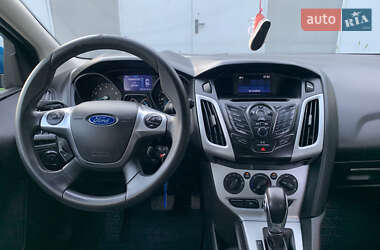 Хэтчбек Ford Focus 2014 в 