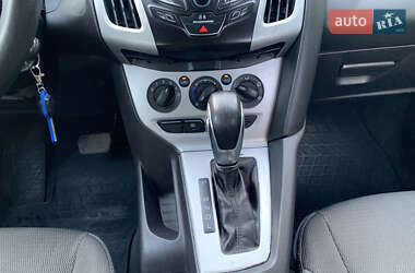 Хэтчбек Ford Focus 2014 в 