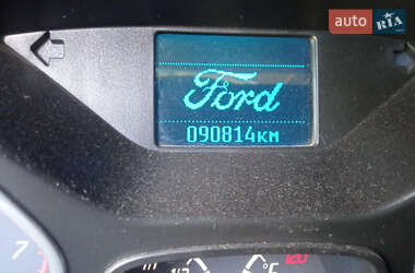 Хэтчбек Ford Focus 2013 в 