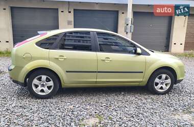 Хэтчбек Ford Focus 2006 в 