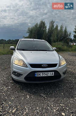 Седан Ford Focus 2008 в Рудки