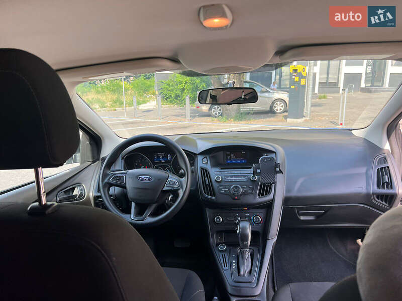 Седан Ford Focus 2015 в Дніпрі