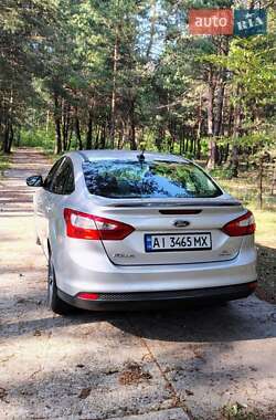 Седан Ford Focus 2013 в 