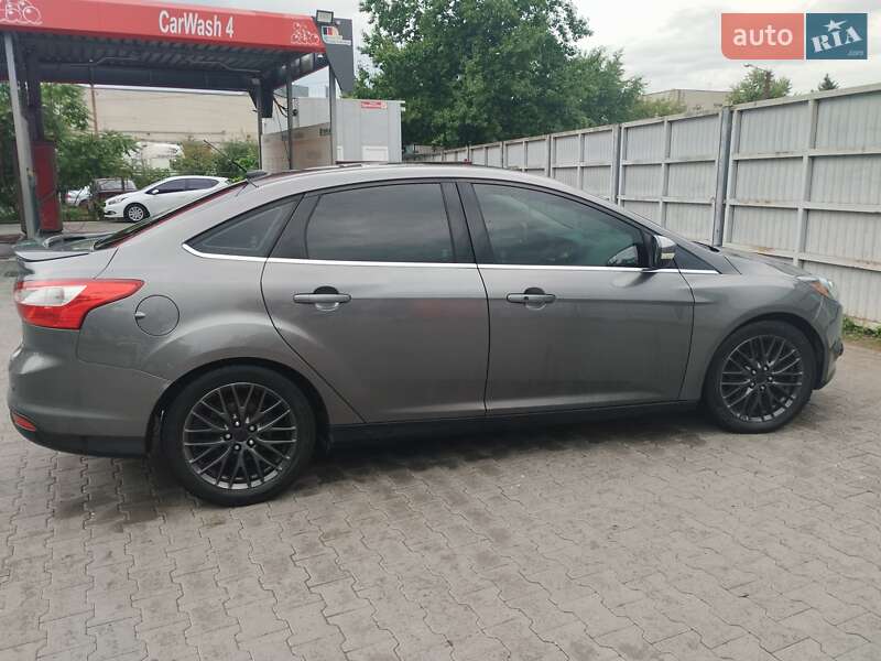 Седан Ford Focus 2013 в Львове