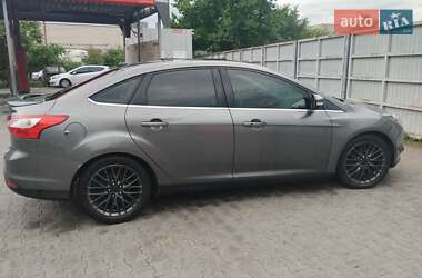 Седан Ford Focus 2013 в 