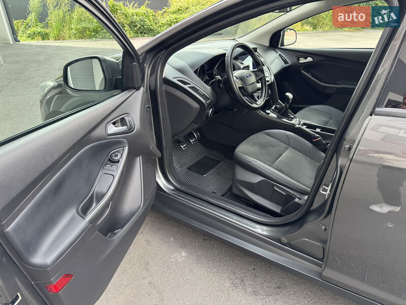 Седан Ford Focus 2015 в Виннице