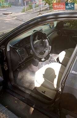 Хэтчбек Ford Focus 2001 в 