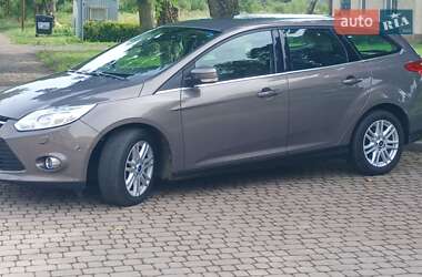 Универсал Ford Focus 2014 в 
