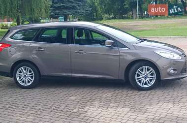 Универсал Ford Focus 2014 в 