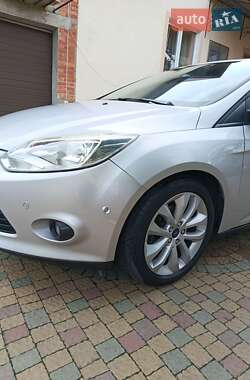 Универсал Ford Focus 2012 в 