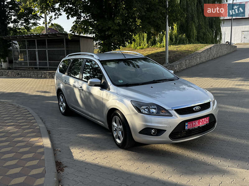 Универсал Ford Focus 2010 в Великой Багачке