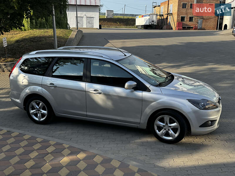 Универсал Ford Focus 2010 в Великой Багачке