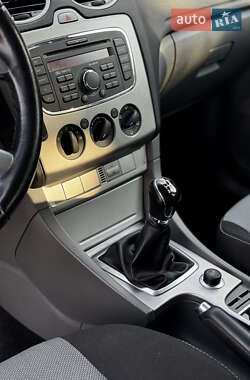Универсал Ford Focus 2010 в 