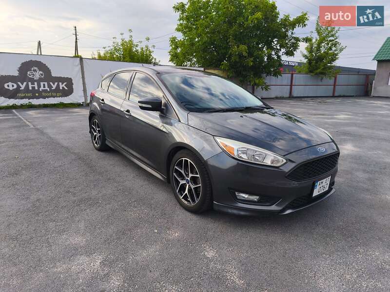Хетчбек Ford Focus 2016 в 