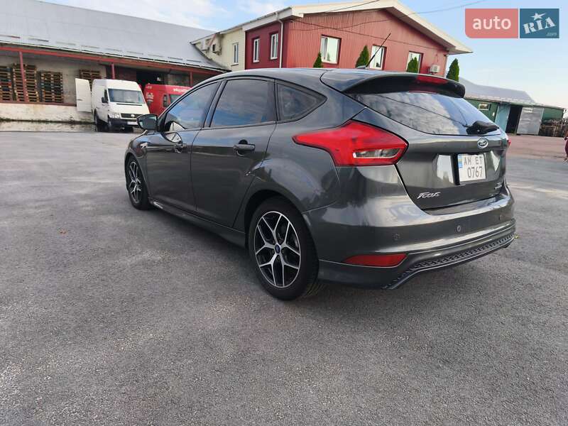 Хэтчбек Ford Focus 2016 в Житомире
