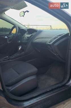 Седан Ford Focus 2015 в 