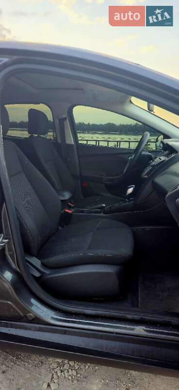 Седан Ford Focus 2015 в Днепре