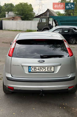 Хэтчбек Ford Focus 2007 в 