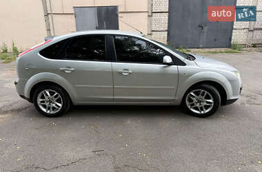 Хэтчбек Ford Focus 2007 в 