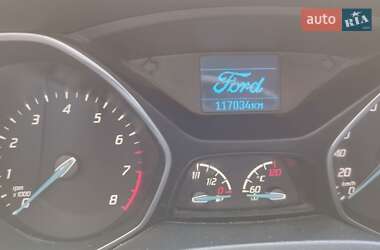 Хэтчбек Ford Focus 2013 в 