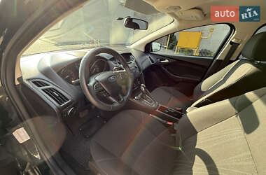 Седан Ford Focus 2015 в 