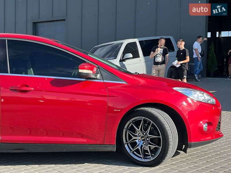 Хэтчбек Ford Focus 2012 в Львове