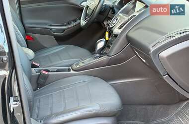 Седан Ford Focus 2015 в 