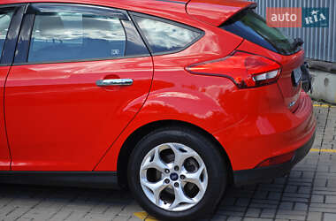 Хэтчбек Ford Focus 2015 в 