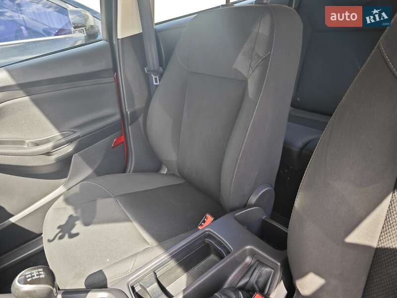 Хэтчбек Ford Focus 2015 в Киеве