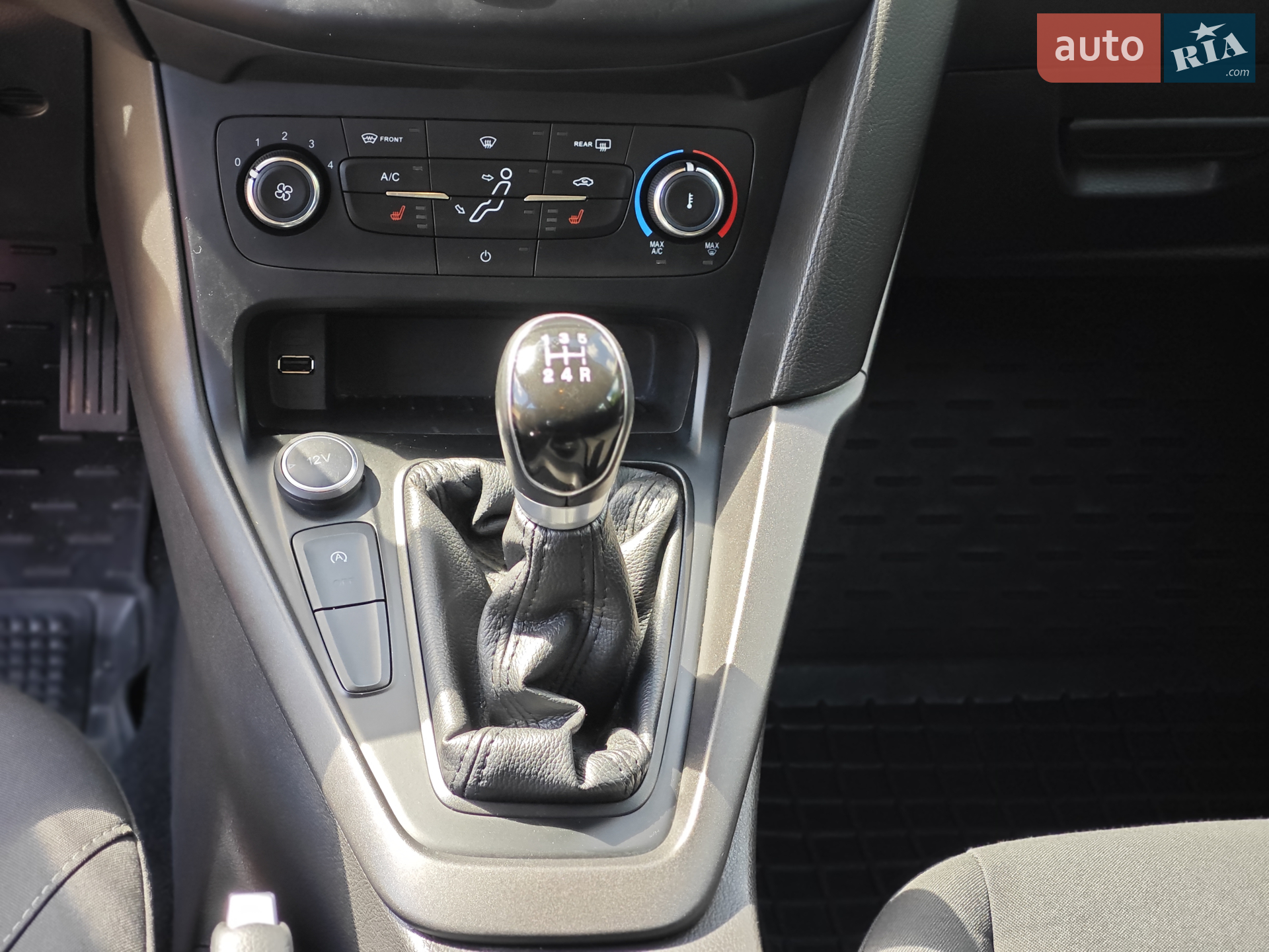 2015 Ford Focus - мініатюра 26