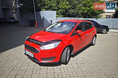 Хэтчбек Ford Focus 2015 в 