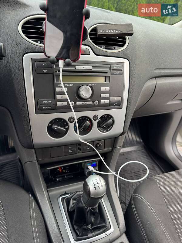 Универсал Ford Focus 2006 в Новояворовске