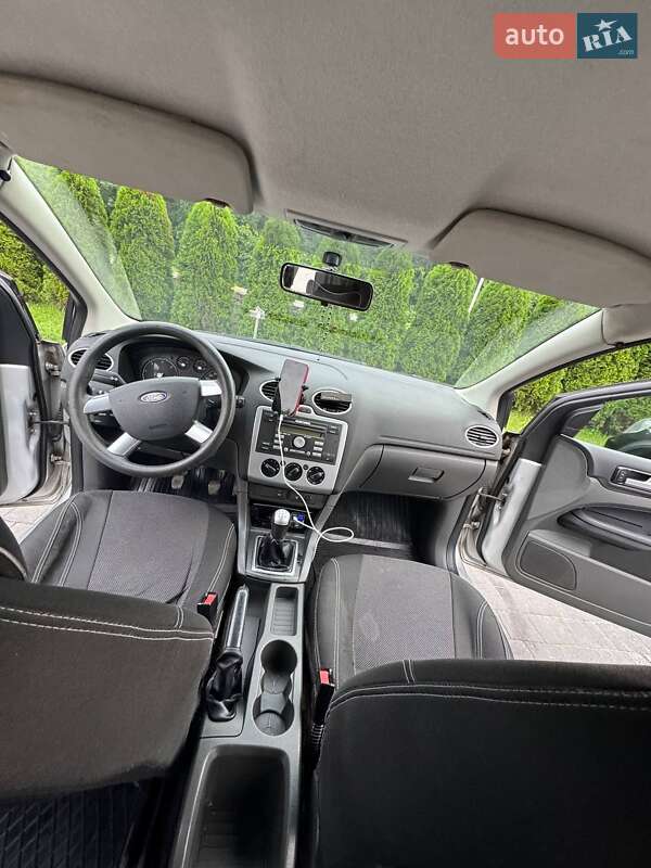 Универсал Ford Focus 2006 в Новояворовске
