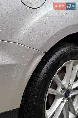 Седан Ford Focus 2016 в 