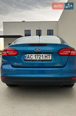 Седан Ford Focus 2015 в 