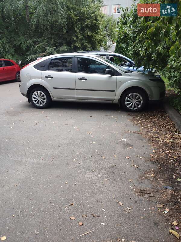 Хэтчбек Ford Focus 2007 в Киеве