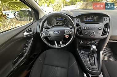 Хэтчбек Ford Focus 2016 в 