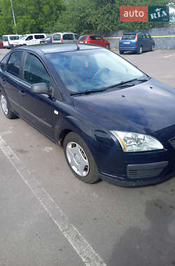 Хэтчбек Ford Focus 2005 в 